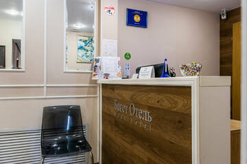 Эконом с двуспальной кроватью с ванной комнатой на этаже в Гостинице Багет