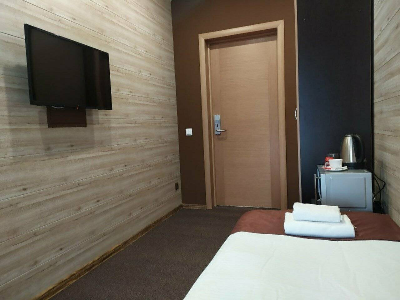 Фотографии номера Эконом одноместный с общей ванной комнатой(цокольный этаж) в Гостинице Багет Нижний Новгород