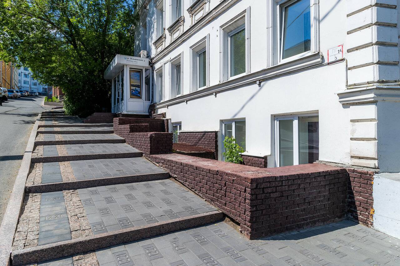 Фотографии номера Эконом с двуспальной кроватью с ванной комнатой на этаже(цокольный этаж) в Гостинице Багет Нижний Новгород