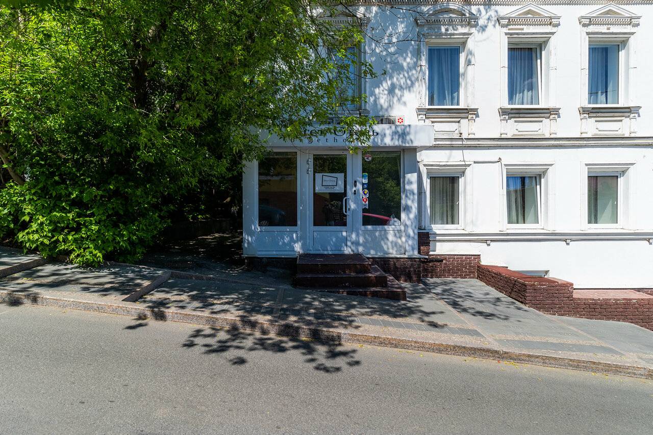 Фотографии номера Эконом с двуспальной кроватью с ванной комнатой на этаже(цокольный этаж) в Гостинице Багет Нижний Новгород